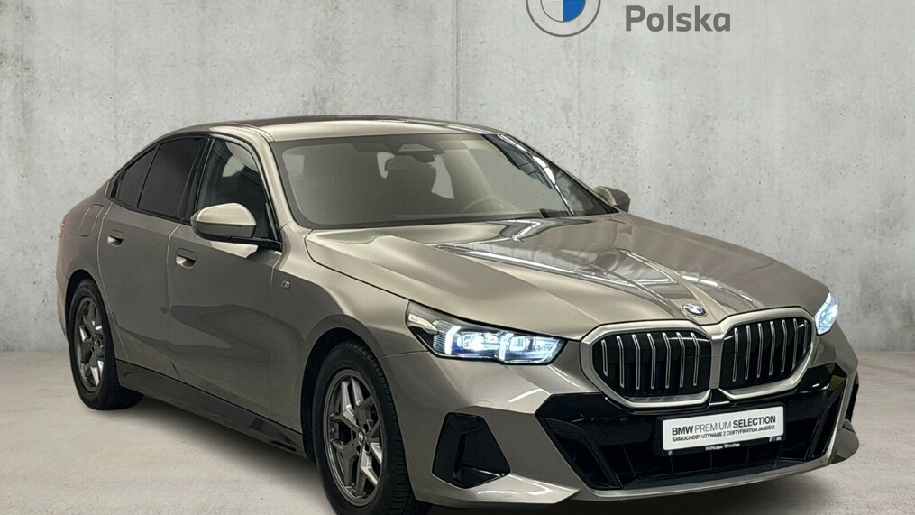 BMW Serii 5, 520