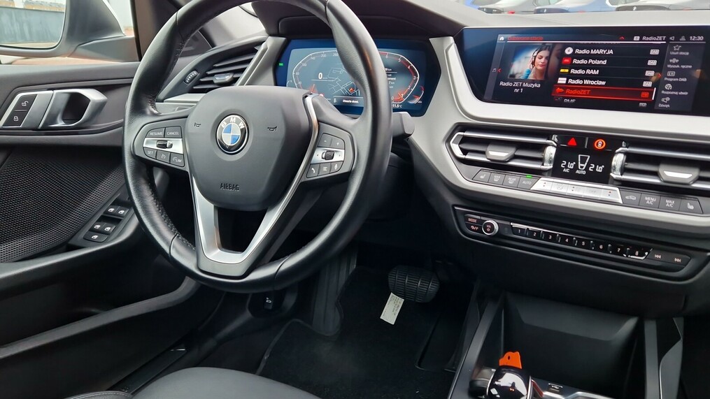 BMW Seria 2 218