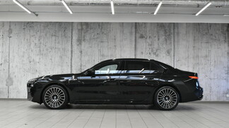 BMW Serii 7, 760