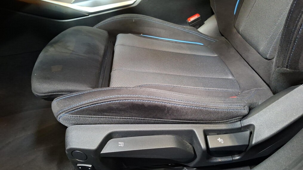 BMW Serii 3, 330