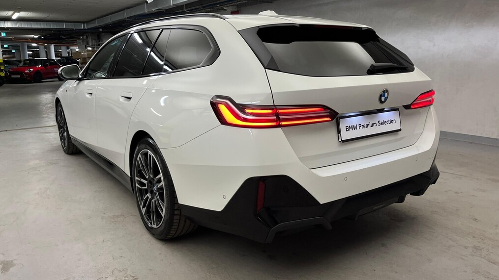 BMW Serii 5, 520