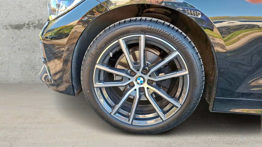 BMW Serii 3, 320