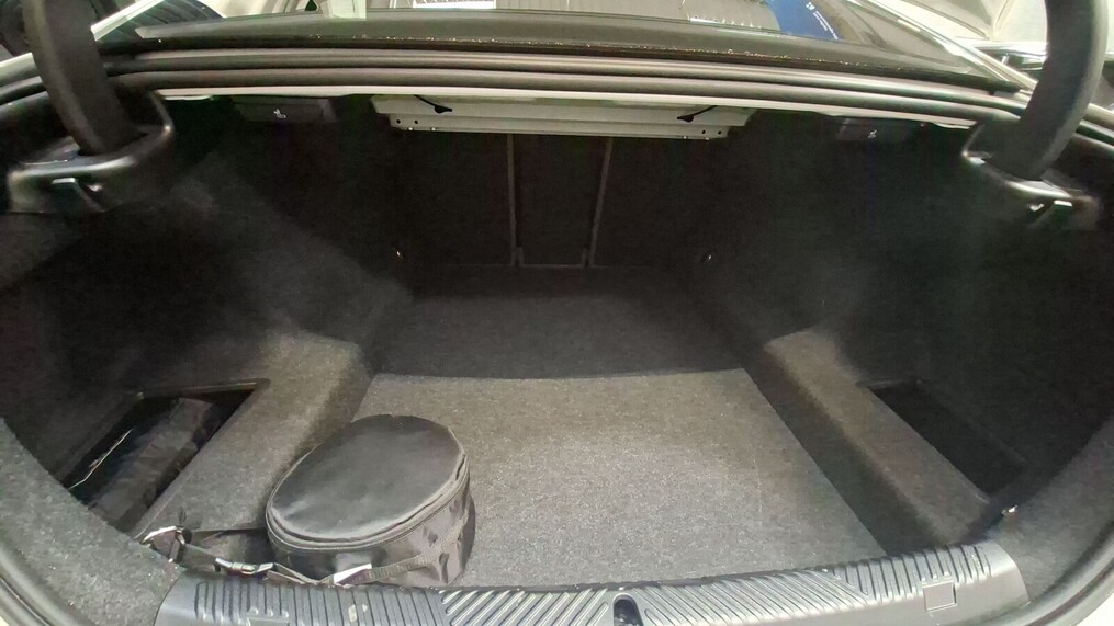 BMW Serii 5, 520