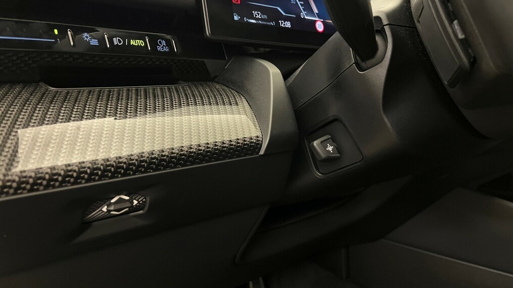 BMW Serii 5, 520
