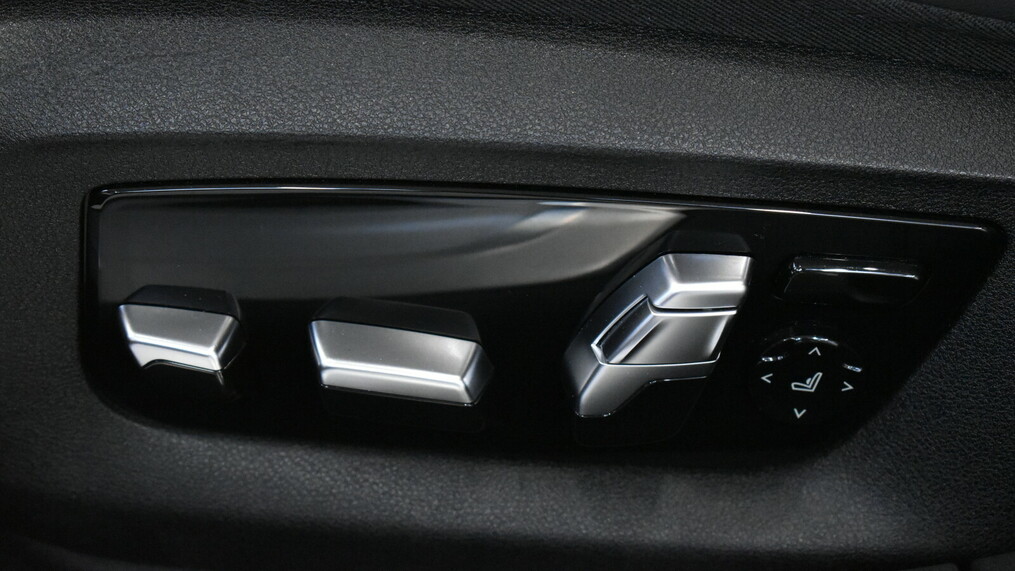 BMW Serii 7, 750