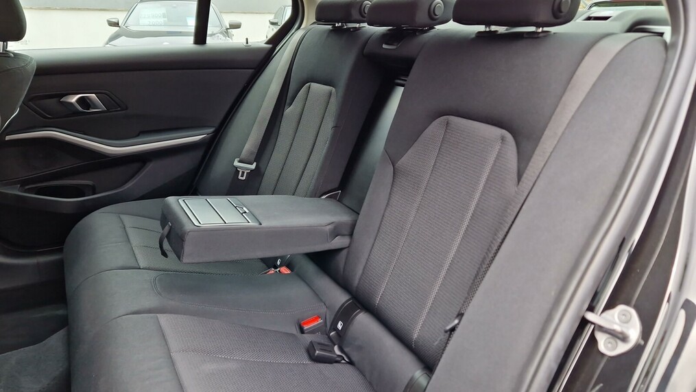 BMW Seria 3 318