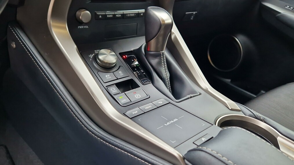 Lexus NX 300H