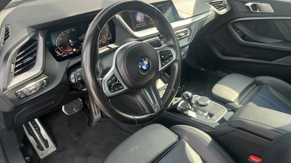 BMW Seria 2, 218
