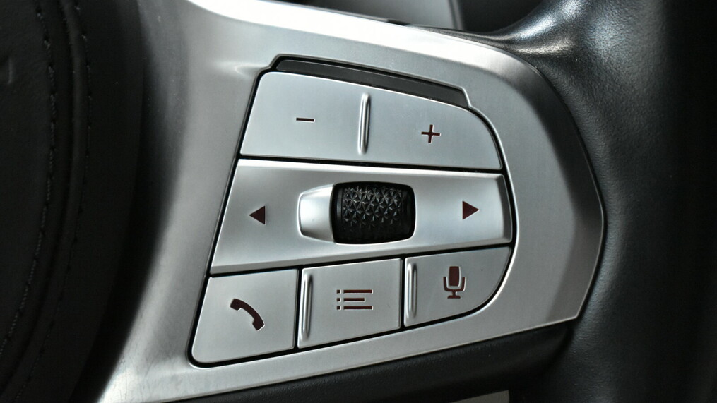 BMW Seria 7, 750