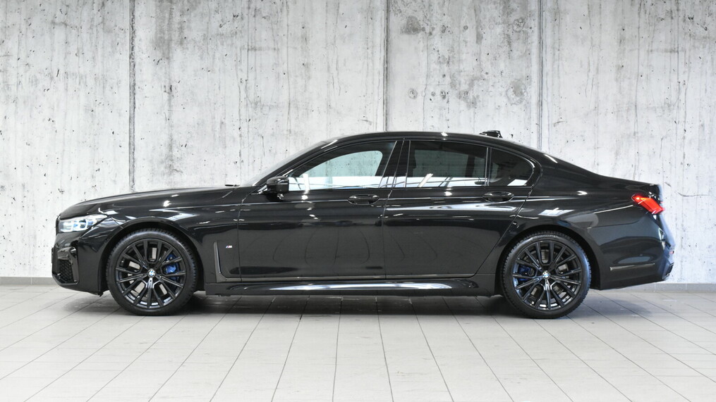 BMW Serii 7, 740