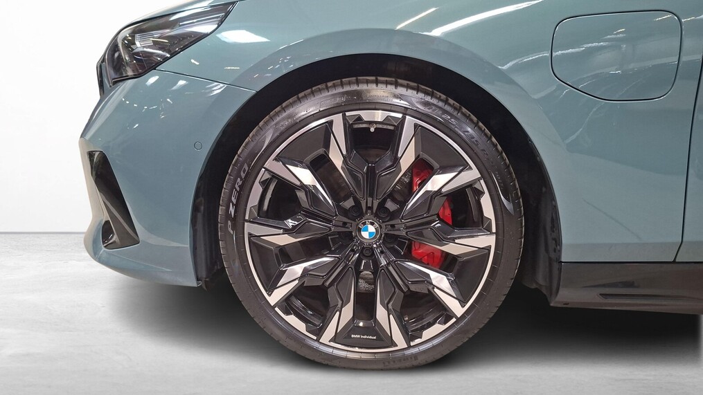 BMW Serii 5, 550