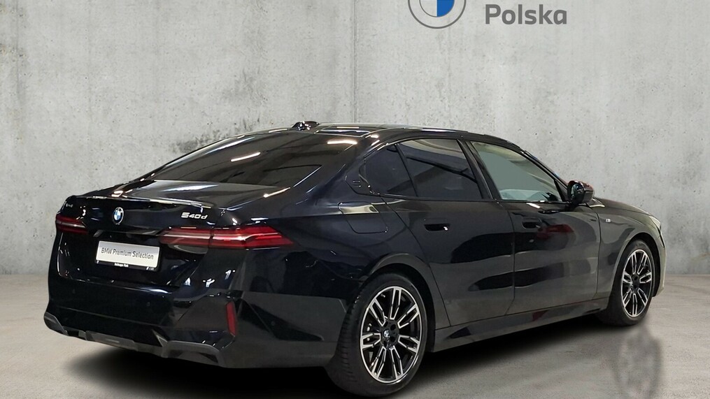 BMW Serii 5, 540