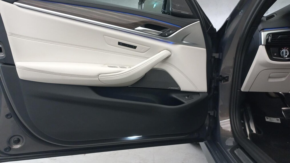 BMW Serii 5, 540