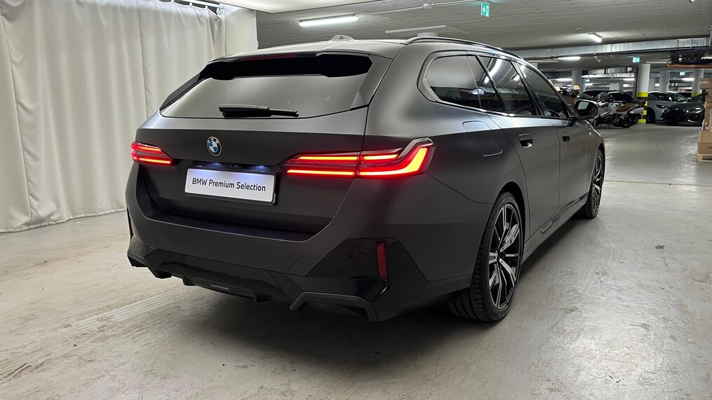 BMW Serii 5, 520