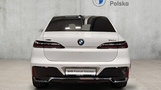 BMW Serii 7, 740