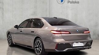 BMW Serii 7, 740
