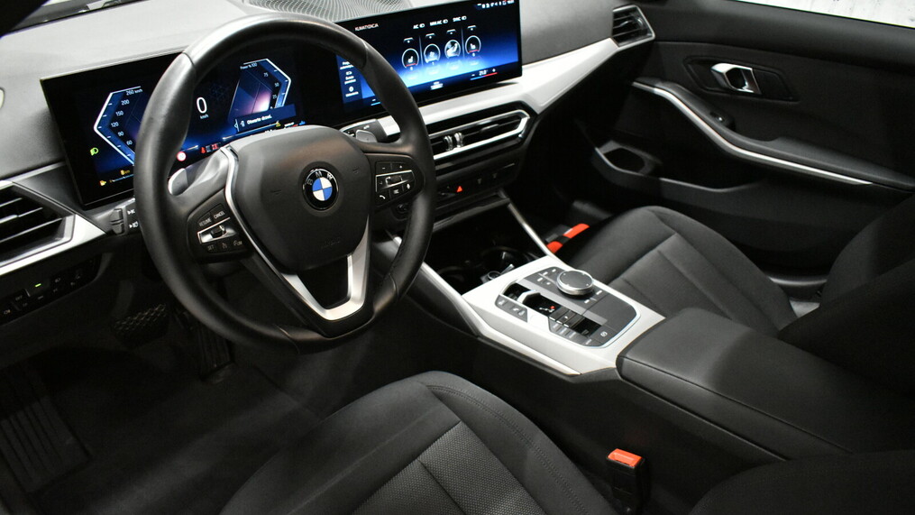 BMW Serii 3, 318