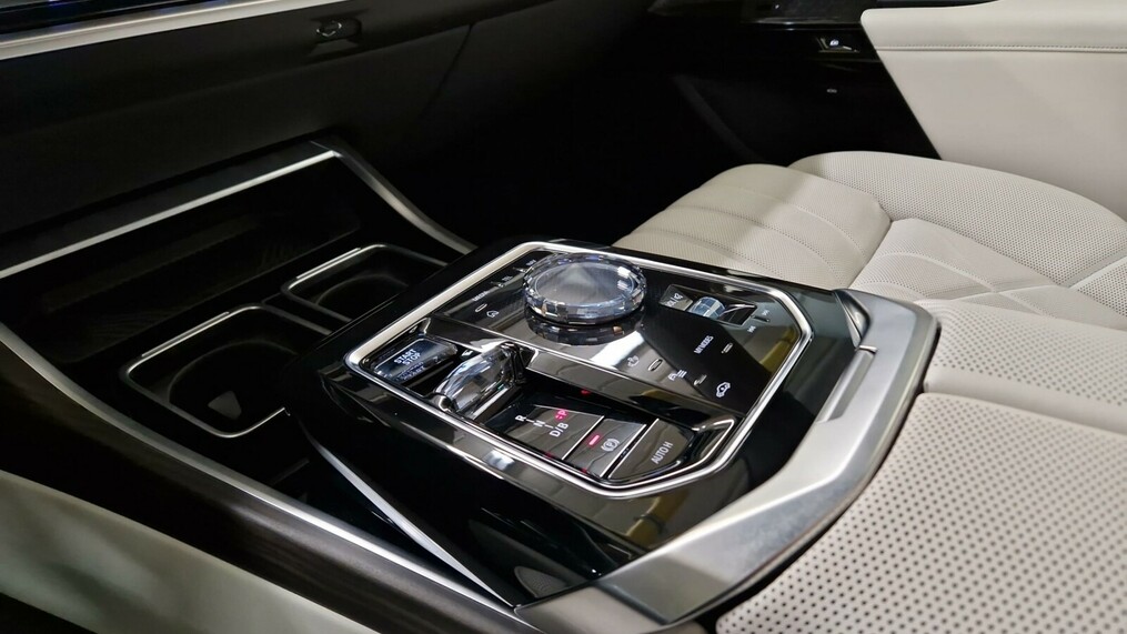 BMW Seria 7 i7
