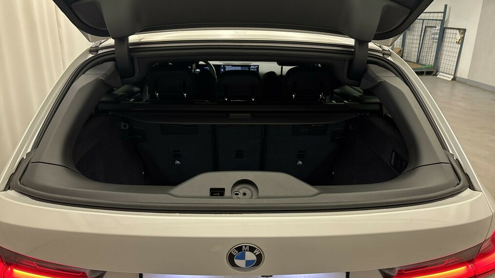 BMW Serii 3, 320