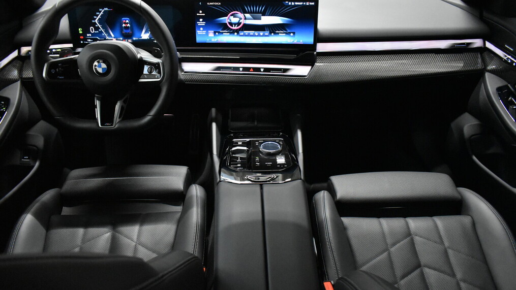 BMW Serii 5, 520