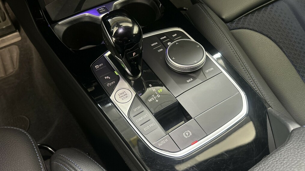 BMW Serii 2, 216