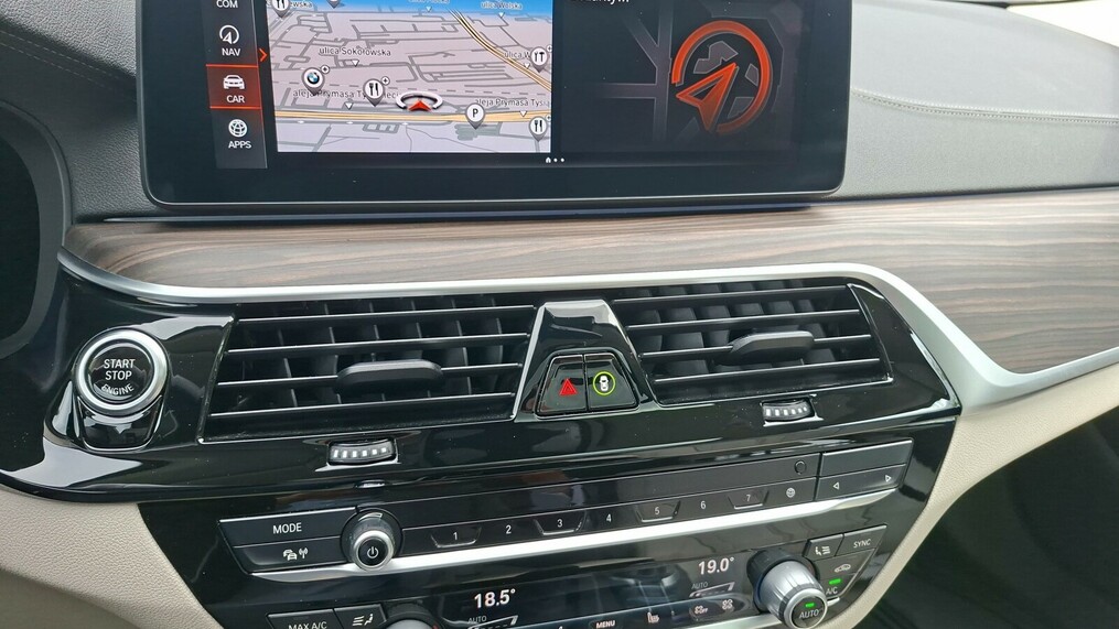 BMW Serii 5, 530