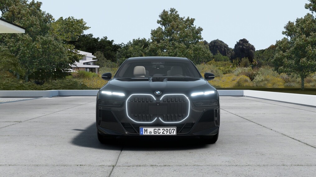 BMW Serii 7, 740