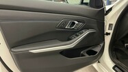 BMW Serii 3, 320