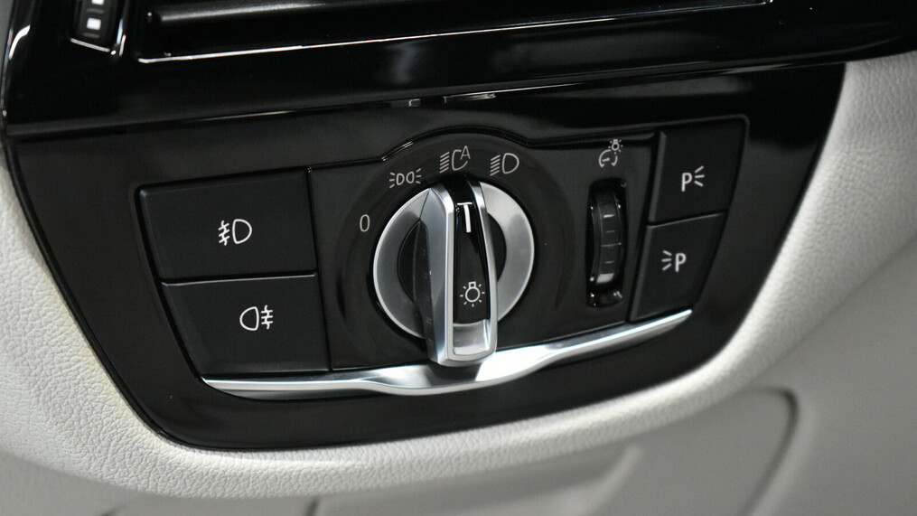 BMW Seria 5, 530