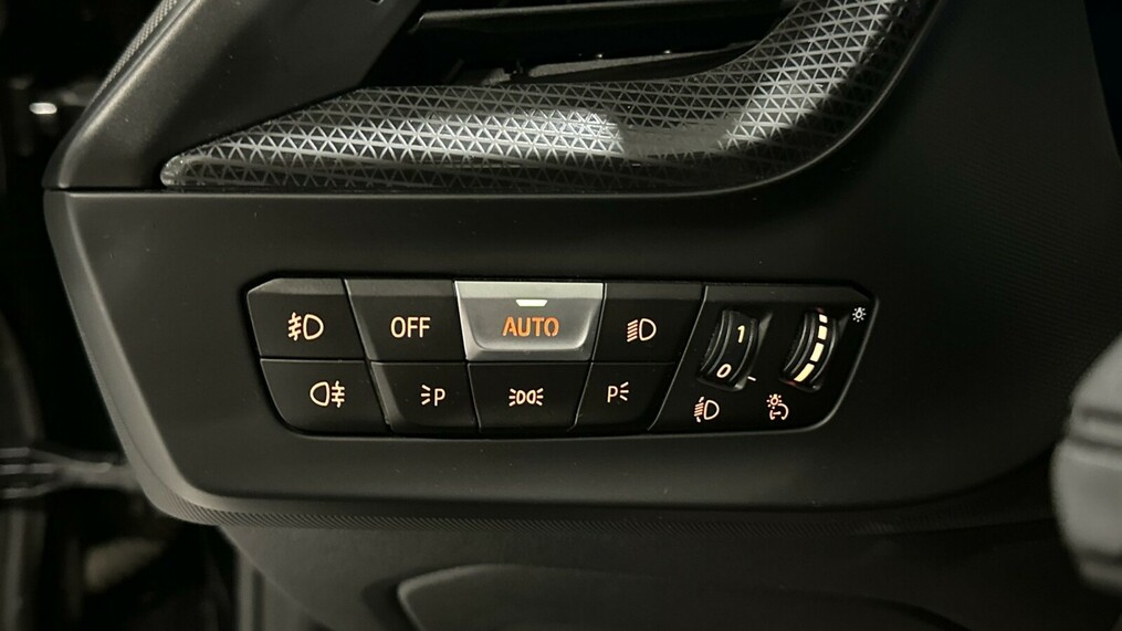 BMW Seria 2 218