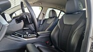 BMW Serii 3, 330