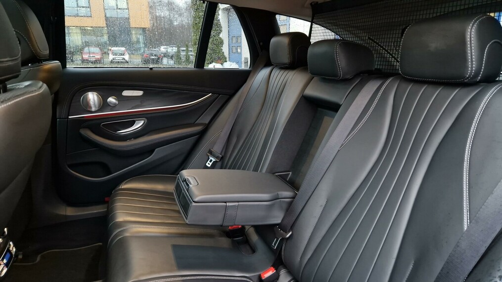 Mercedes-Benz E 220