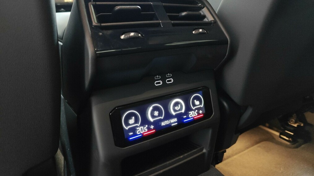 BMW Serii 5, 520