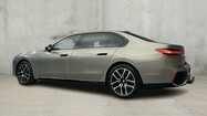 BMW Serii 7, 740