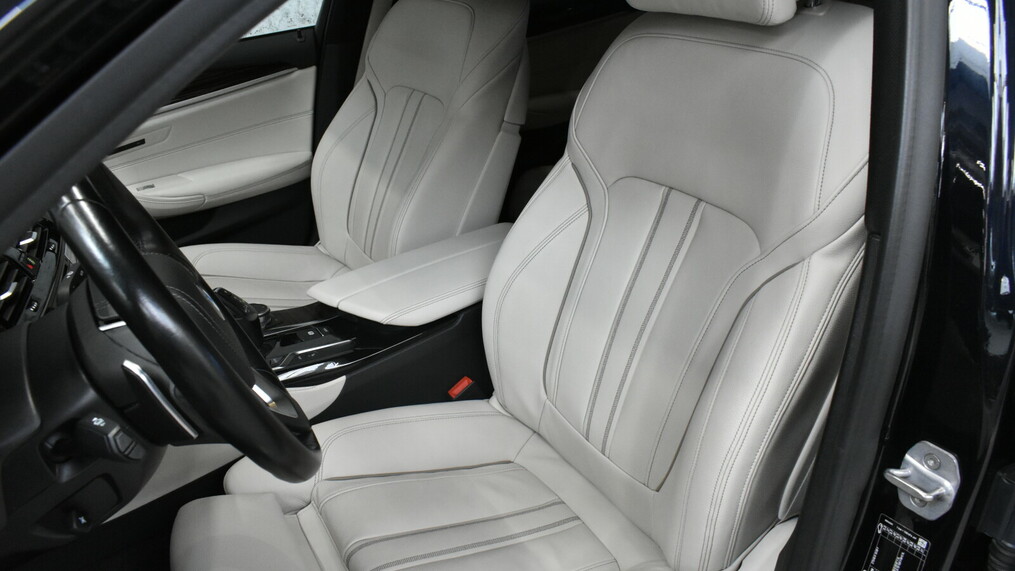 BMW Seria 5, 530