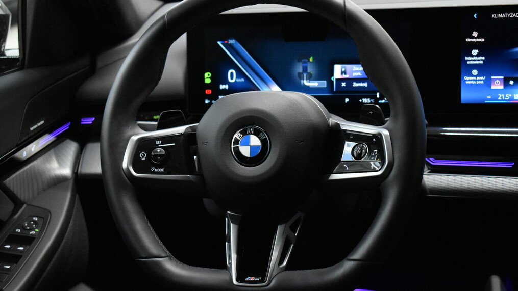 BMW Serii 5, 520