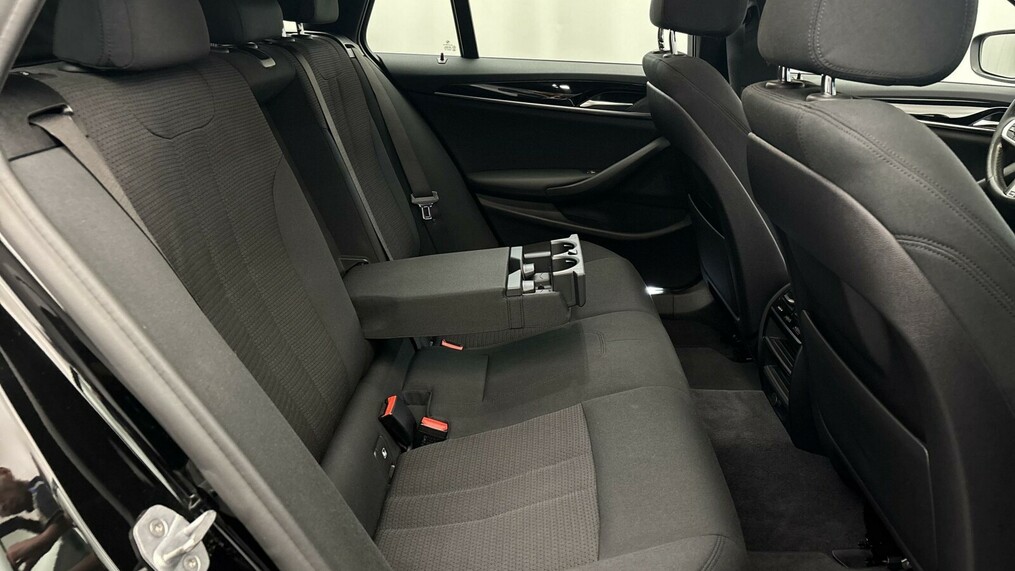 BMW Seria 5, 518