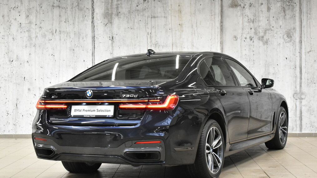 BMW Serii 7, 730
