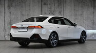BMW Serii 5, 520