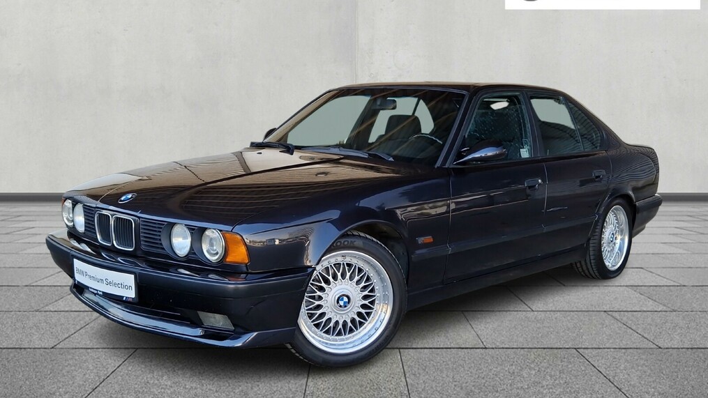 BMW Serii 5, 525