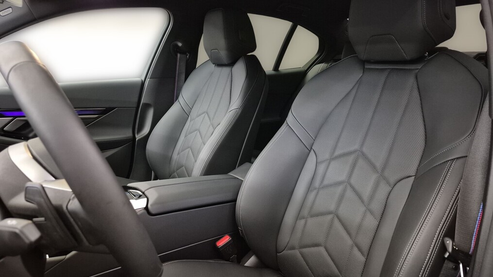 BMW Serii 5, 520