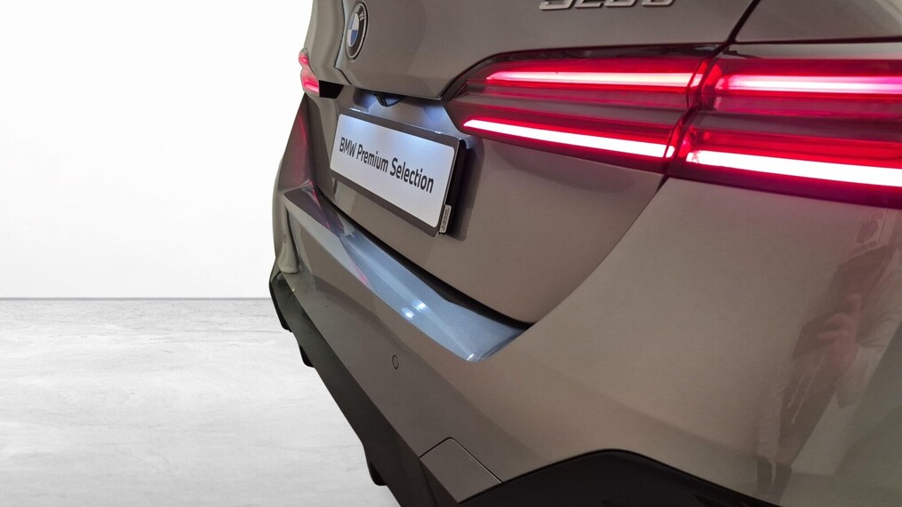 BMW Serii 5, 520