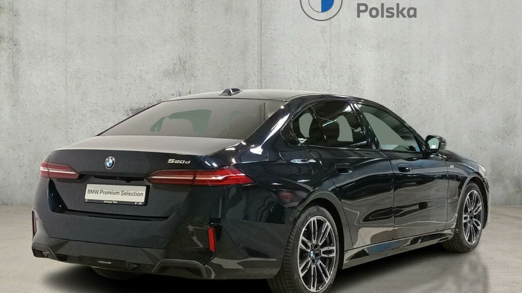 BMW Serii 5, 520