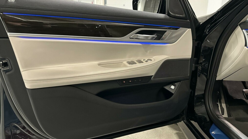 BMW Seria 7 730