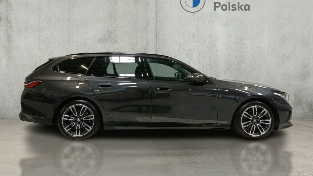 BMW Serii 5, 520