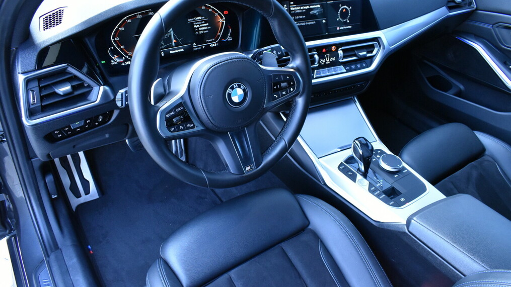 BMW Serii 3, 320