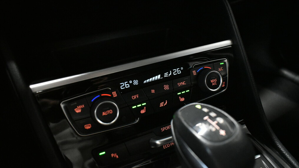 BMW Seria 2 218