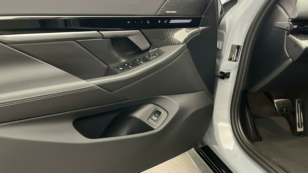 BMW Serii 5, 520