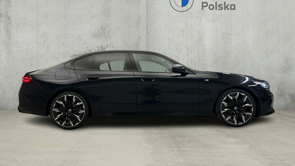 BMW Serii 5, 520