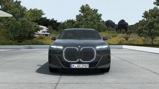 BMW Seria 7 740